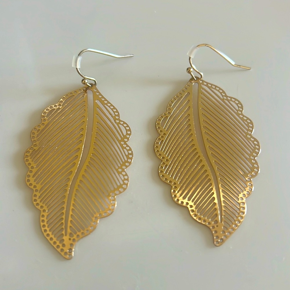 Delicate leaf earrings